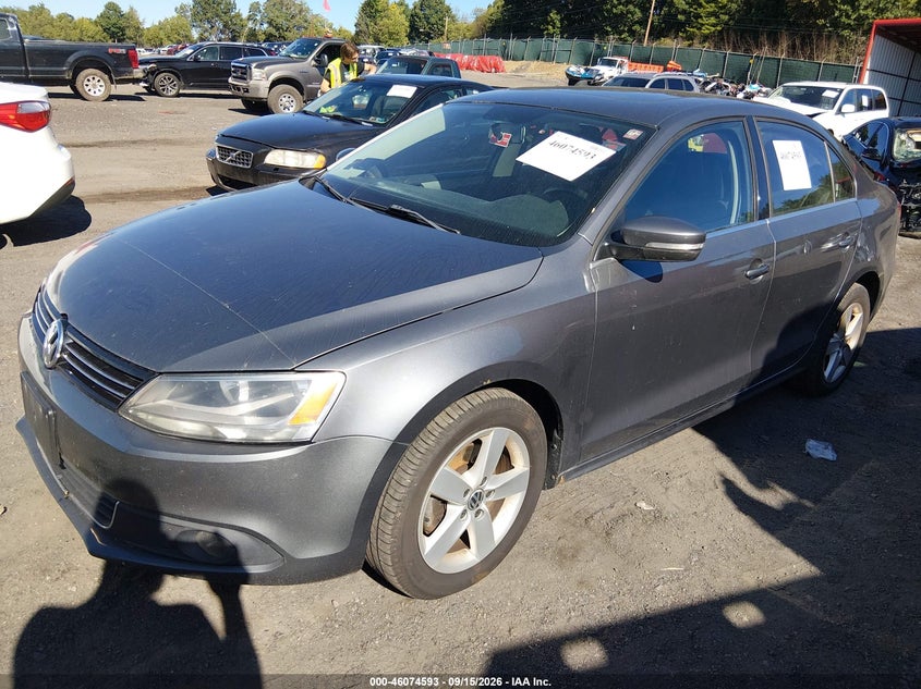 2012 VOLKSWAGEN JETTA auction photo 2