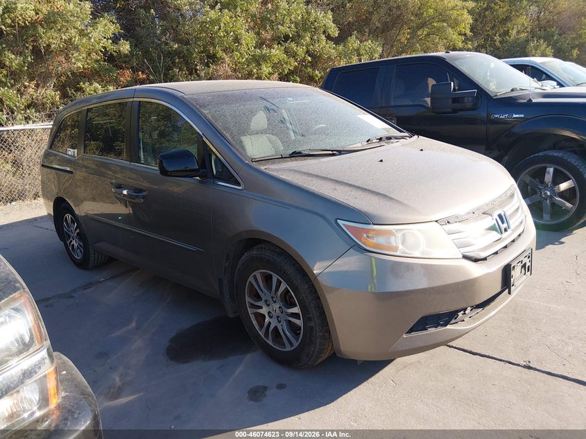2012 HONDA ODYSSEY auction photo 1