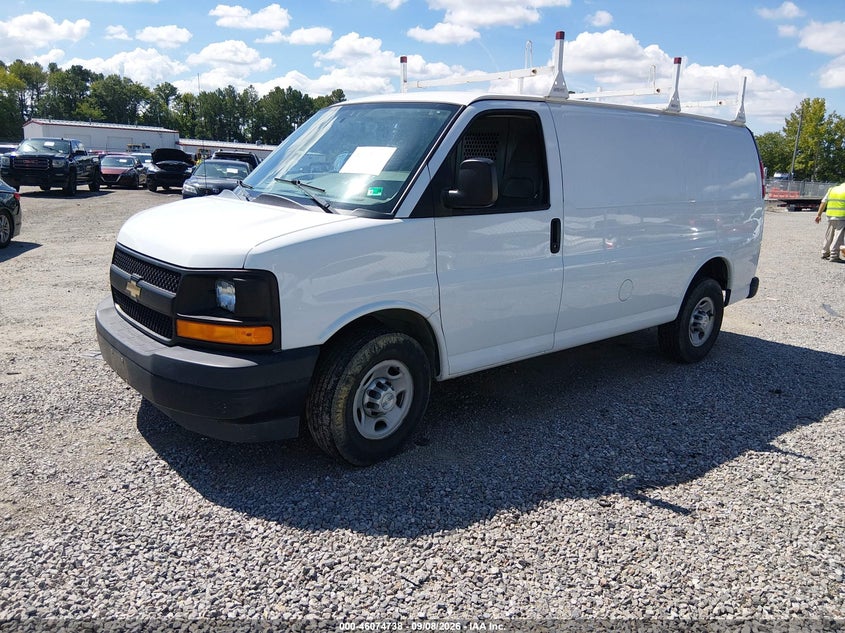 2017 CHEVROLET EXPRESS 2500 auction photo 2