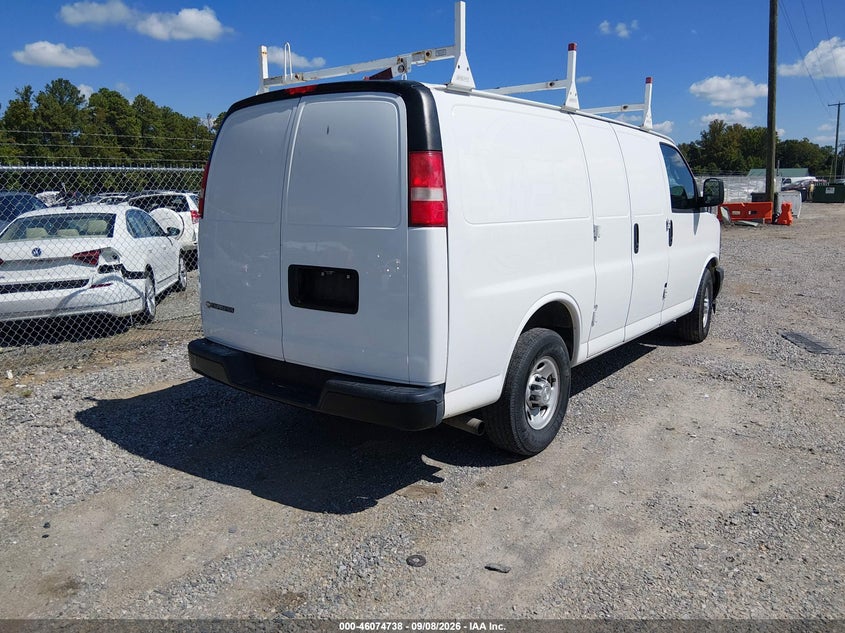 2017 CHEVROLET EXPRESS 2500 auction photo 4