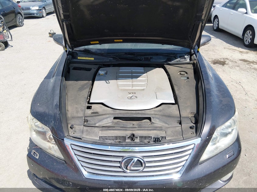 2010 LEXUS LS 460 · Фото 10