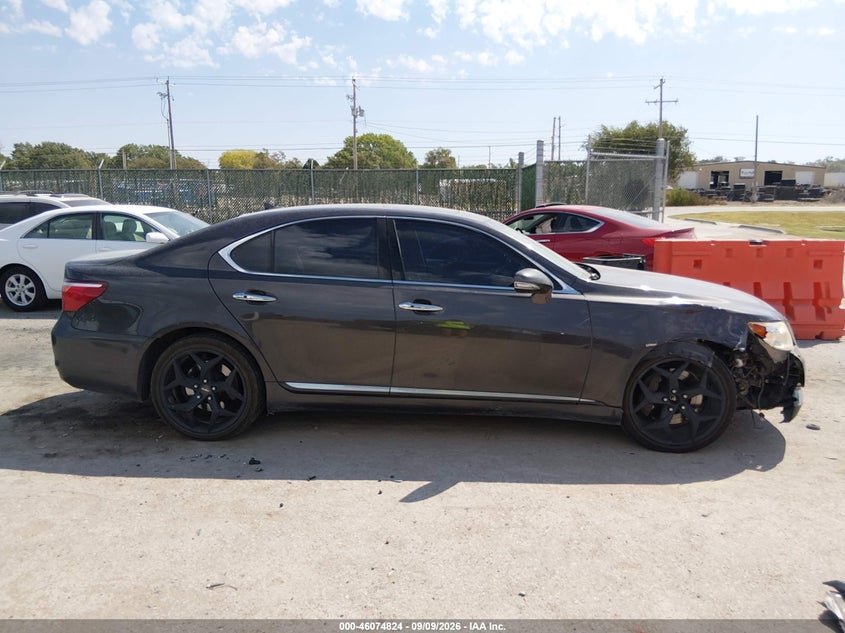 2010 LEXUS LS 460 · Фото 14