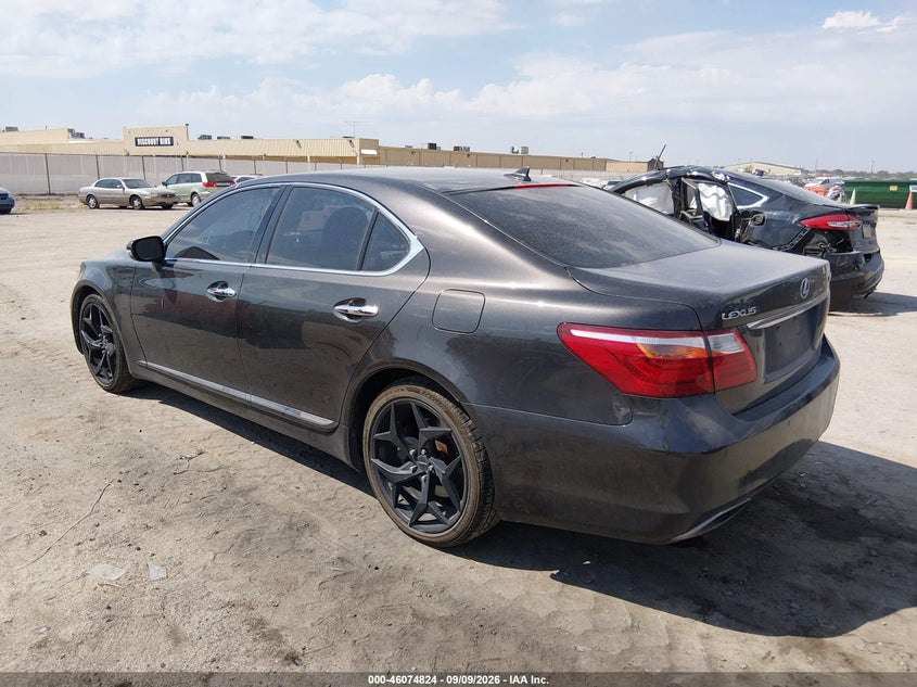 2010 LEXUS LS 460 · Фото 3