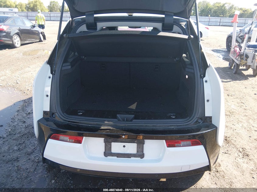 2014 BMW I3 BASE W/RANGE EXTENDER · Photo 19