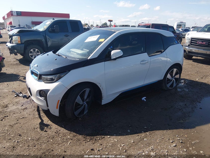 2014 BMW I3 BASE W/RANGE EXTENDER · Photo 2