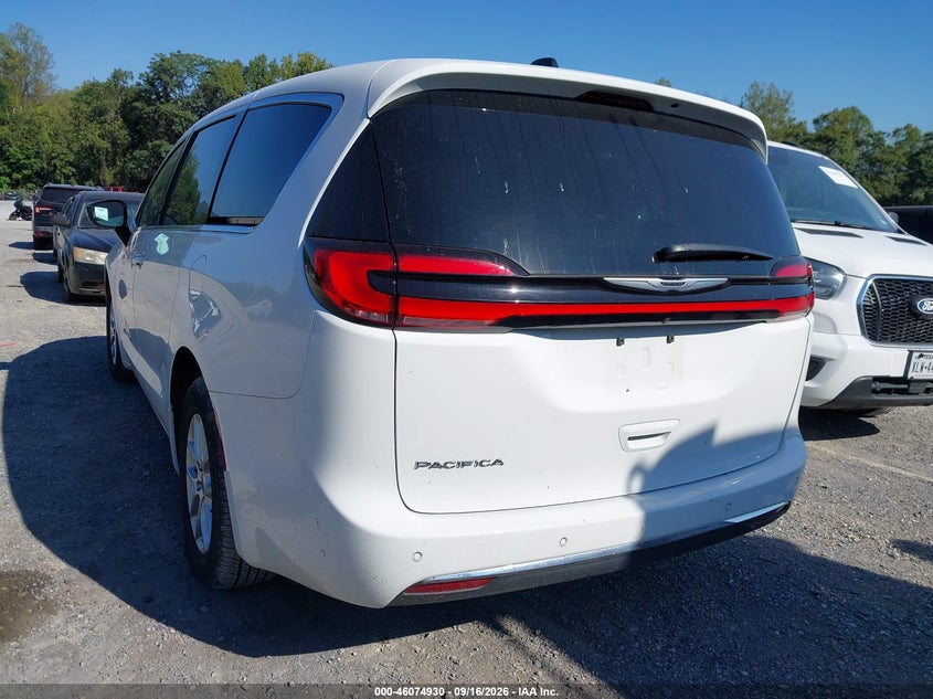 2025 CHRYSLER PACIFICA auction photo 6