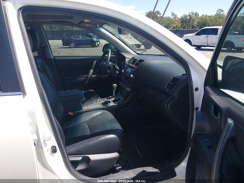 2013 TOYOTA HIGHLANDER auction photo 5