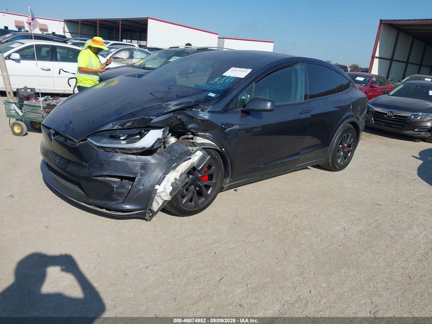 Vin: 7saxcbe62pf427404, lot: 46574499, tesla model x plaid tri motor all-wheel drive 20232