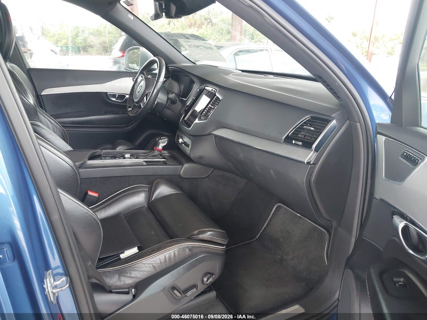 2017 VOLVO XC90 auction photo 5