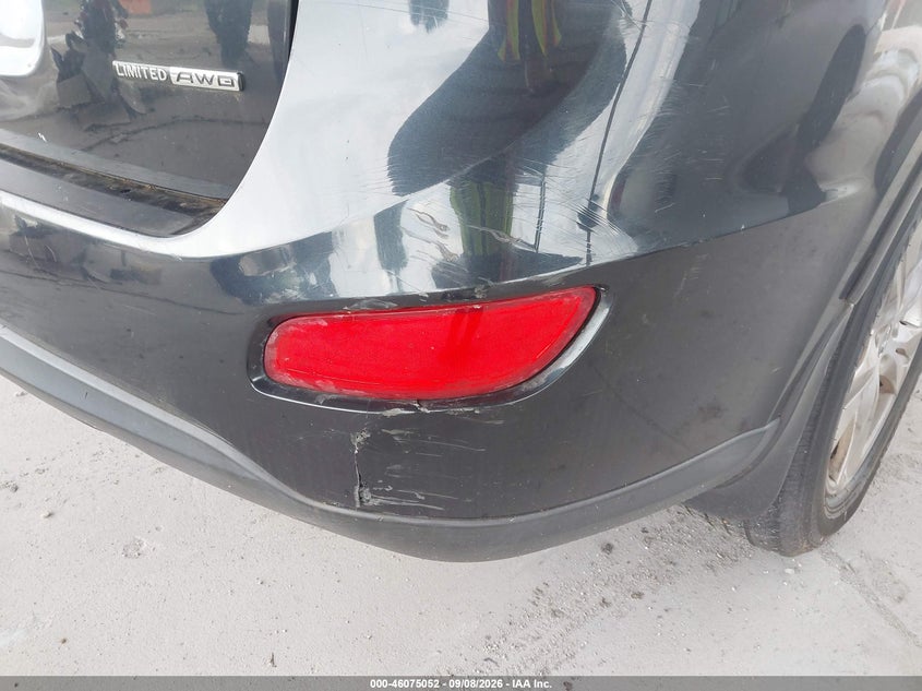 2012 HYUNDAI SANTA FE auction photo 6