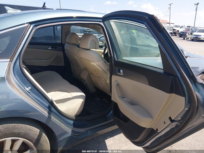 2015 HYUNDAI SONATA auction photo 8