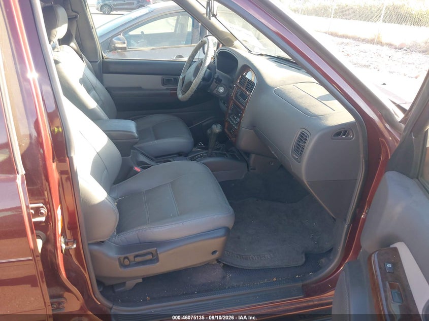 1999 NISSAN PATHFINDER auction photo 5