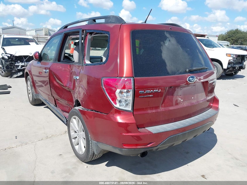 Vin: jf2shaec4dh403658, lot: 46574687, subaru forester 2.5x limited 20133