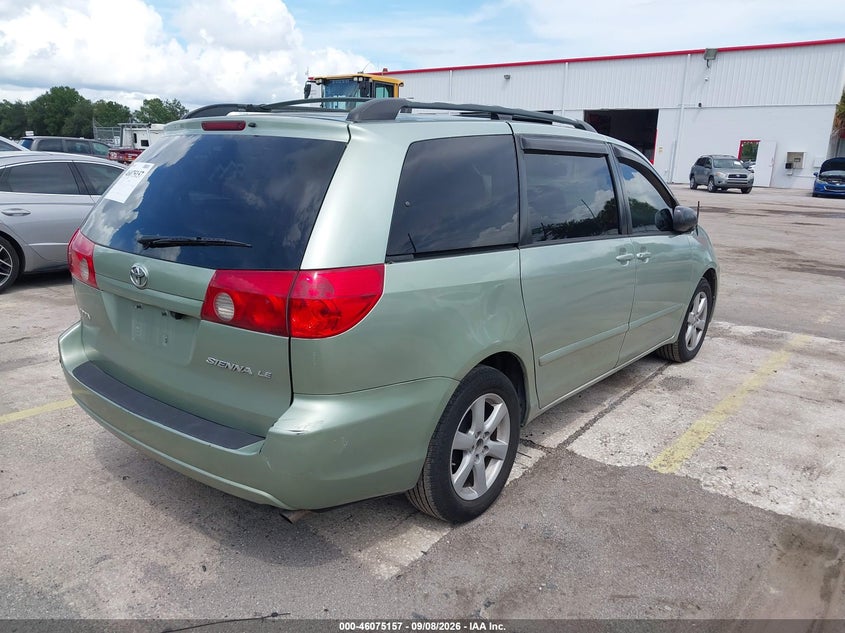 2007 TOYOTA SIENNA auction photo 4