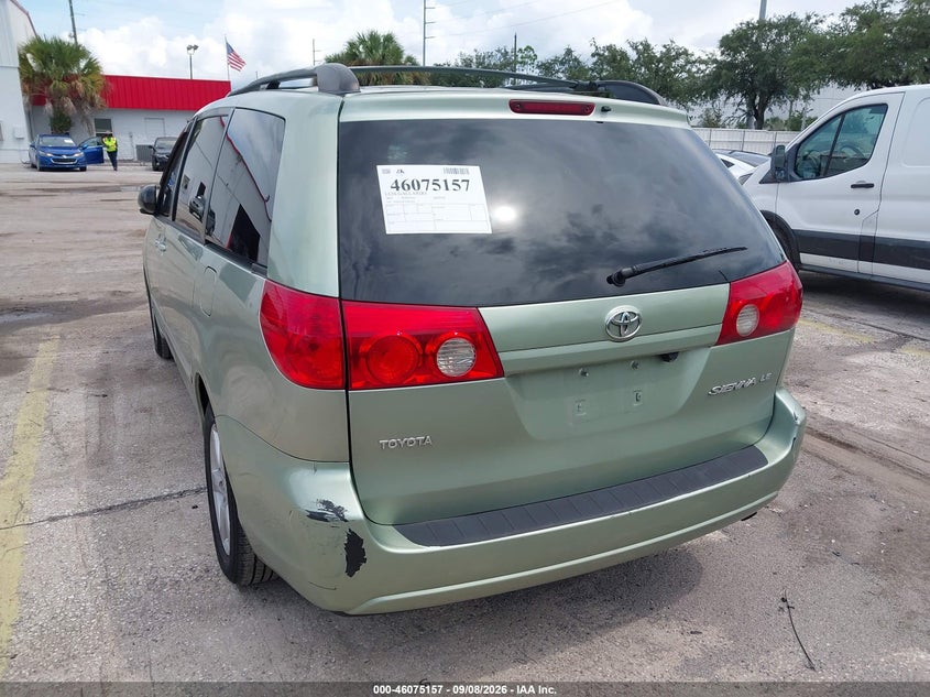 2007 TOYOTA SIENNA auction photo 6