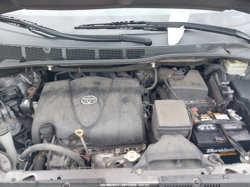 TOYOTA SIENNA - zdjęcie 10