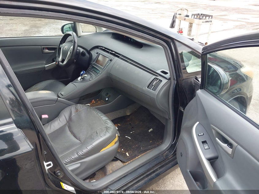 2010 TOYOTA PRIUS auction photo 5