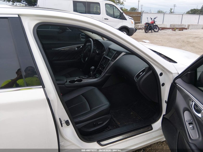 2015 INFINITI Q50 auction photo 5