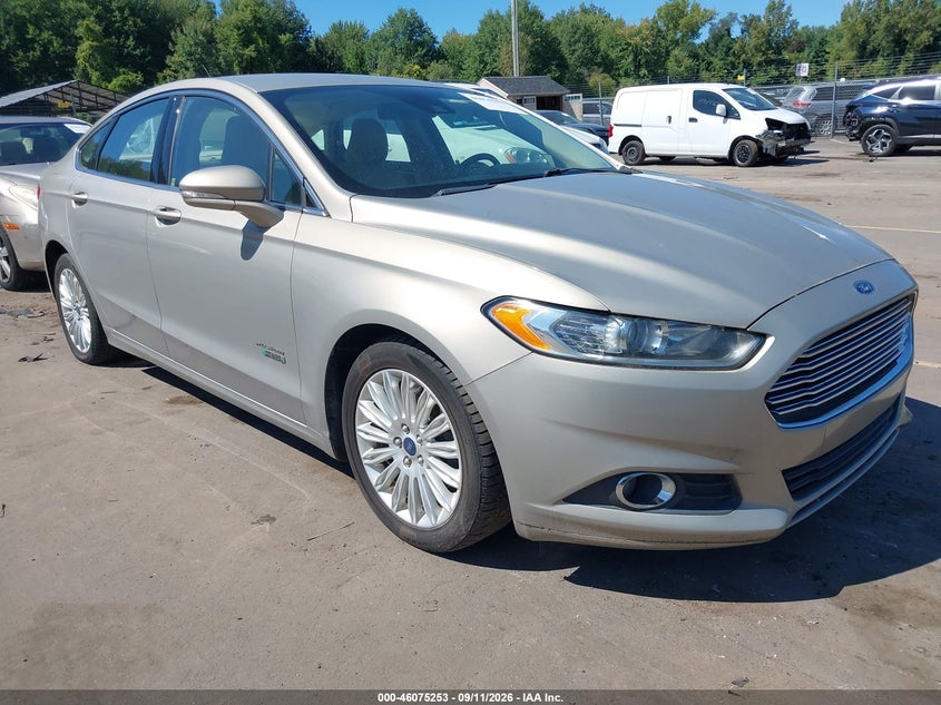 Vin: 3fa6p0pu7gr170290, lot: 46574799, ford fusion energi se luxury 2016 img_1