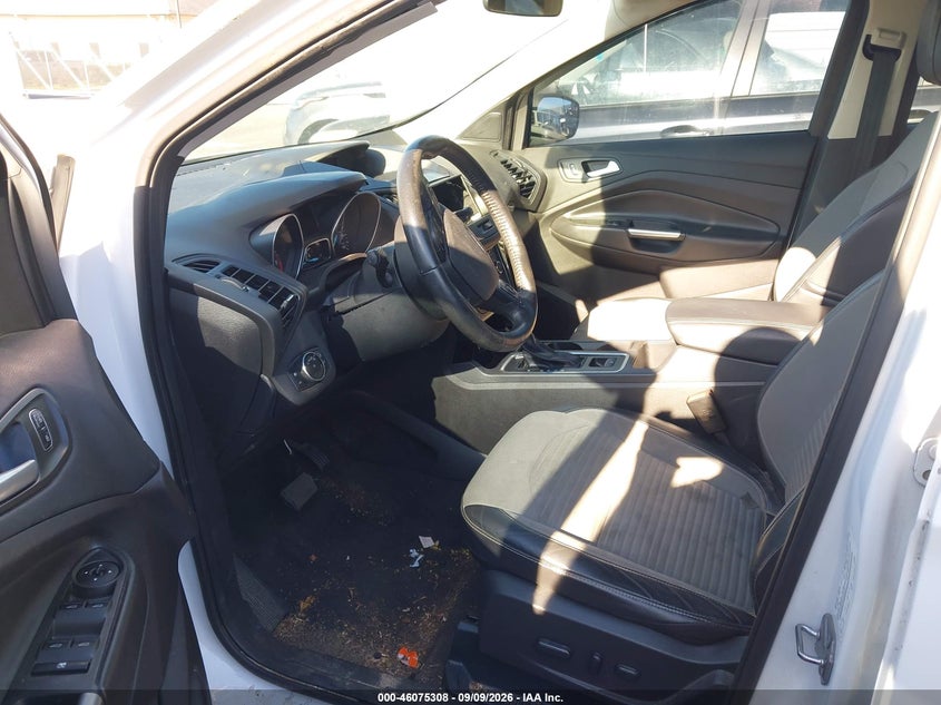2017 FORD ESCAPE auction photo 5