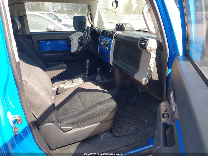 2007 TOYOTA FJ CRUISER auction photo 5