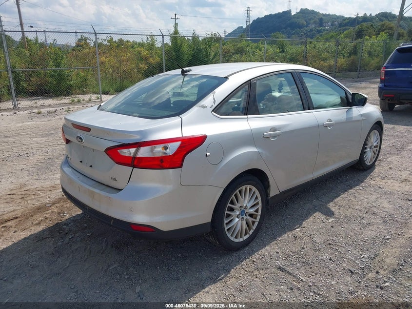 Vin: 1fahp3h20cl102087, lot: 46574978, ford focus sel 20124