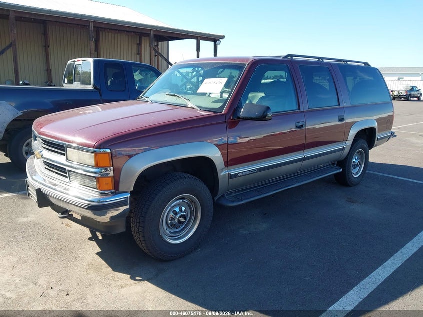 1999 CHEVROLET SUBURBAN 2500 auction photo 2