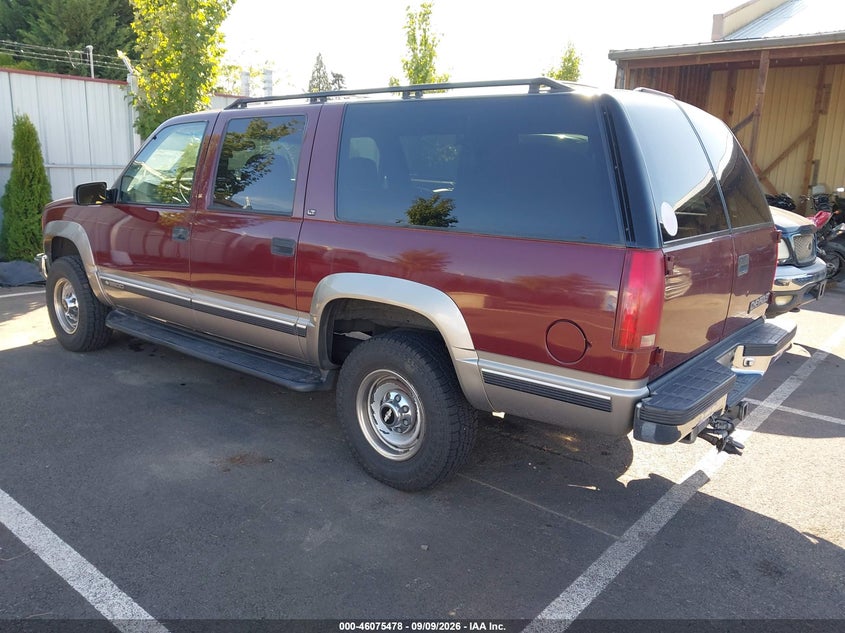 1999 CHEVROLET SUBURBAN 2500 auction photo 3