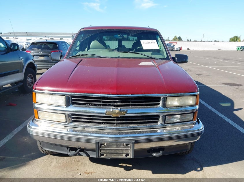 1999 CHEVROLET SUBURBAN 2500 auction photo 6