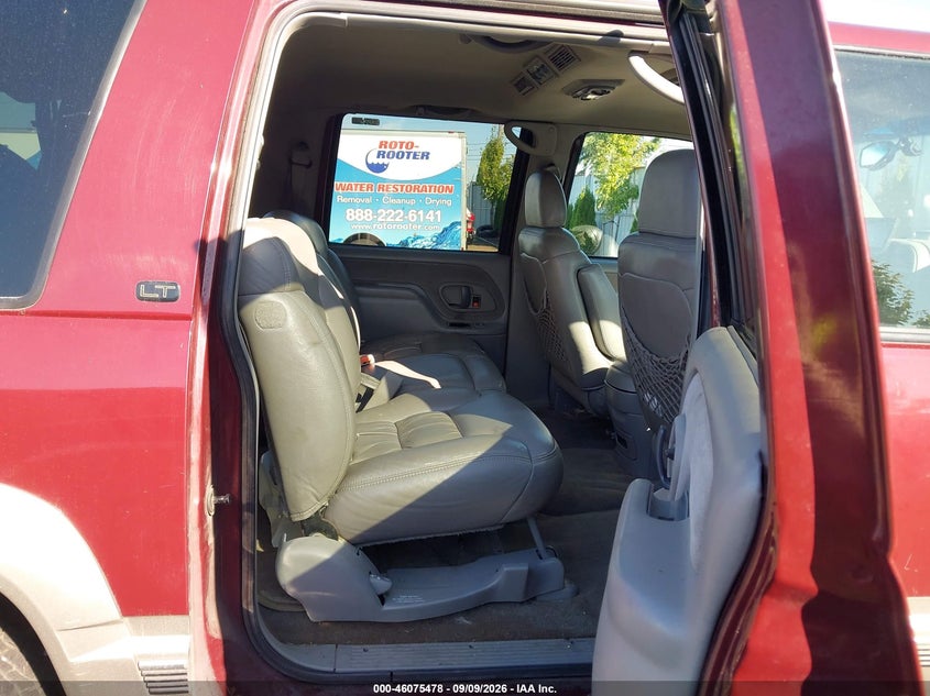 1999 CHEVROLET SUBURBAN 2500 auction photo 8