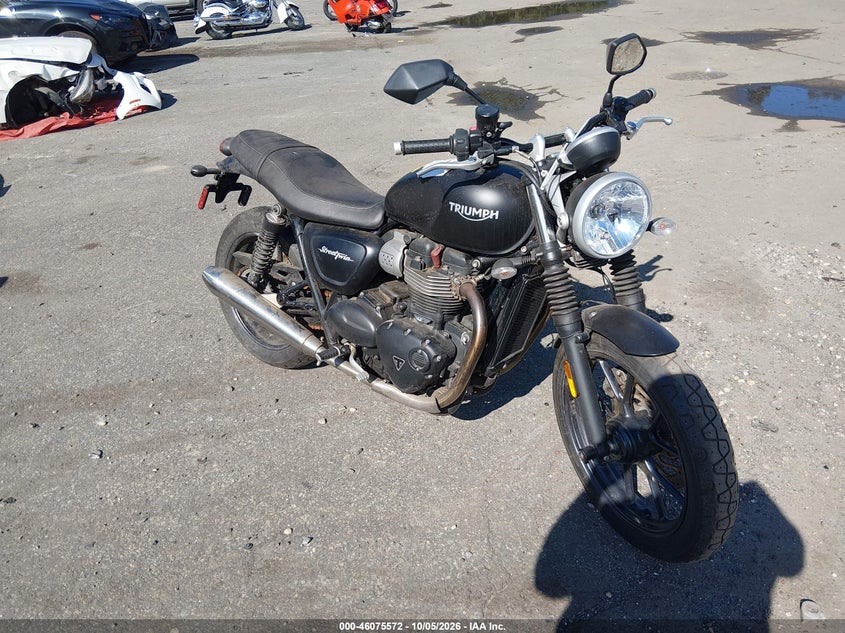 TRIUMPH STREET TWIN 2017
