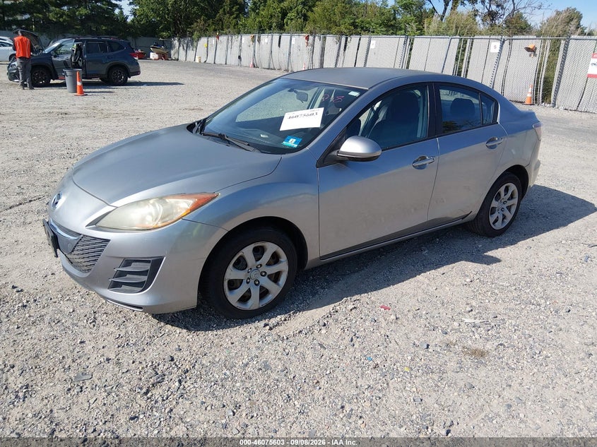 2010 MAZDA MAZDA3 auction photo 2