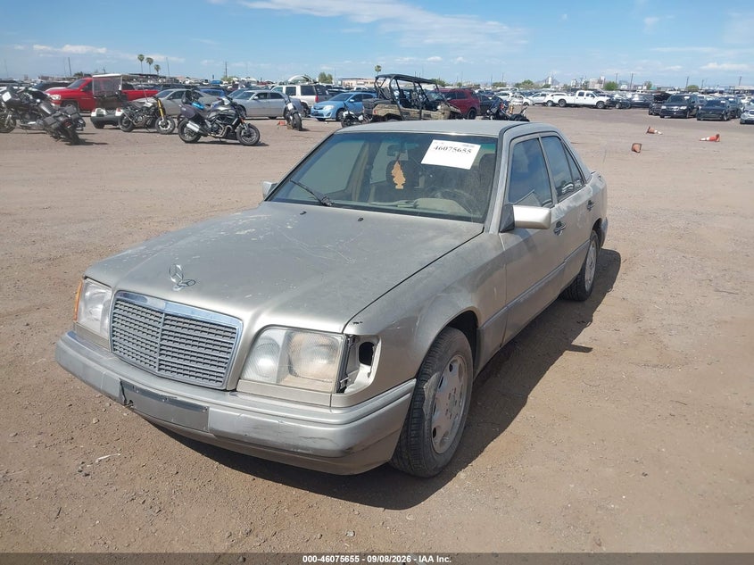 1994 MERCEDES-BENZ E auction photo 2