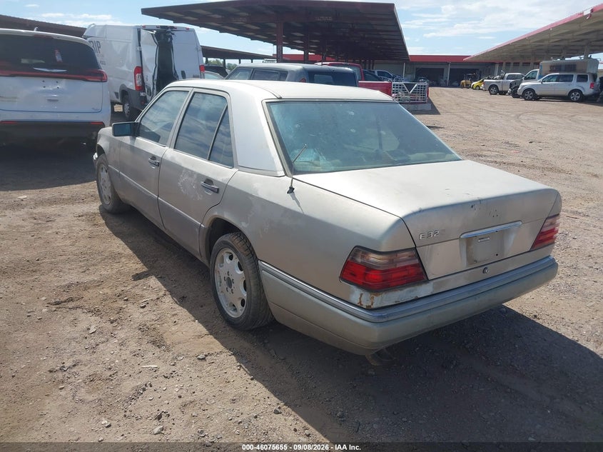 1994 MERCEDES-BENZ E auction photo 3
