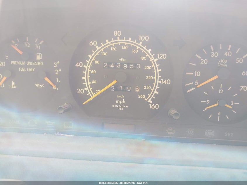 1994 MERCEDES-BENZ E auction photo 7