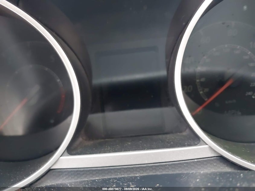 2010 MITSUBISHI OUTLANDER auction photo 7
