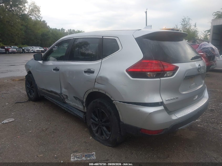 2017 NISSAN ROGUE auction photo 3