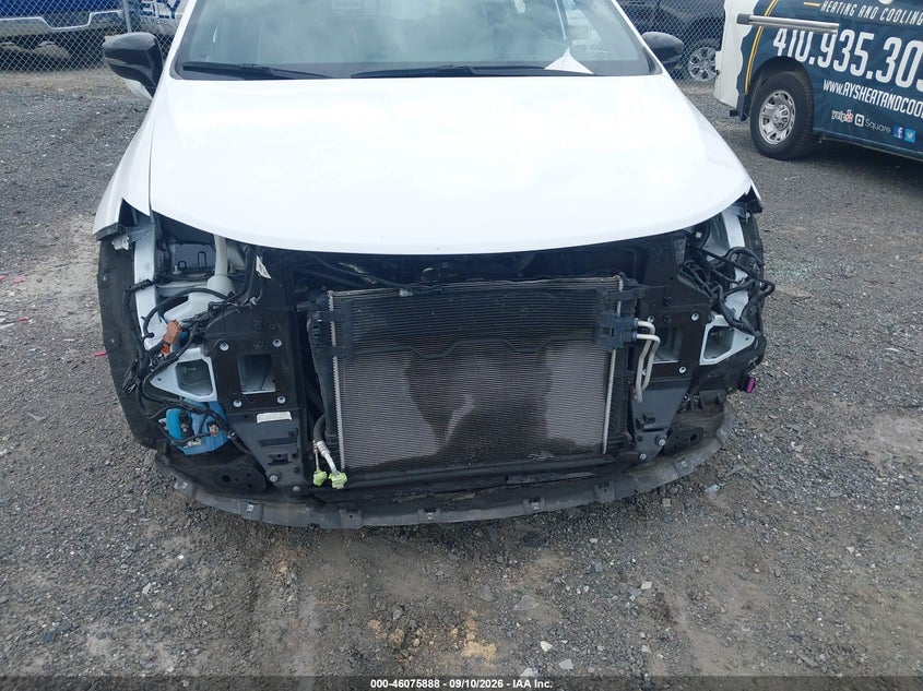 2025 CHRYSLER PACIFICA auction photo 6