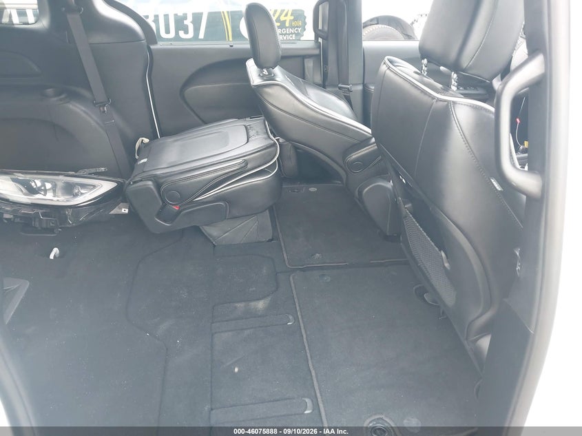 2025 CHRYSLER PACIFICA auction photo 8