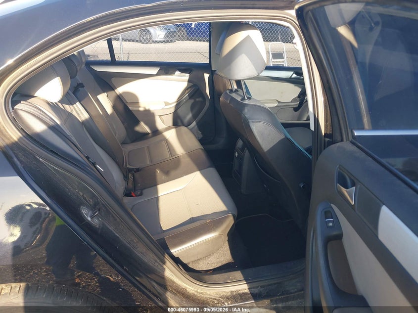 2014 VOLKSWAGEN JETTA HYBRID auction photo 8