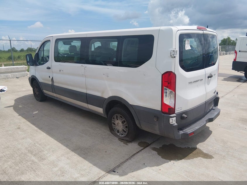 2015 FORD TRANSIT-350 auction photo 3