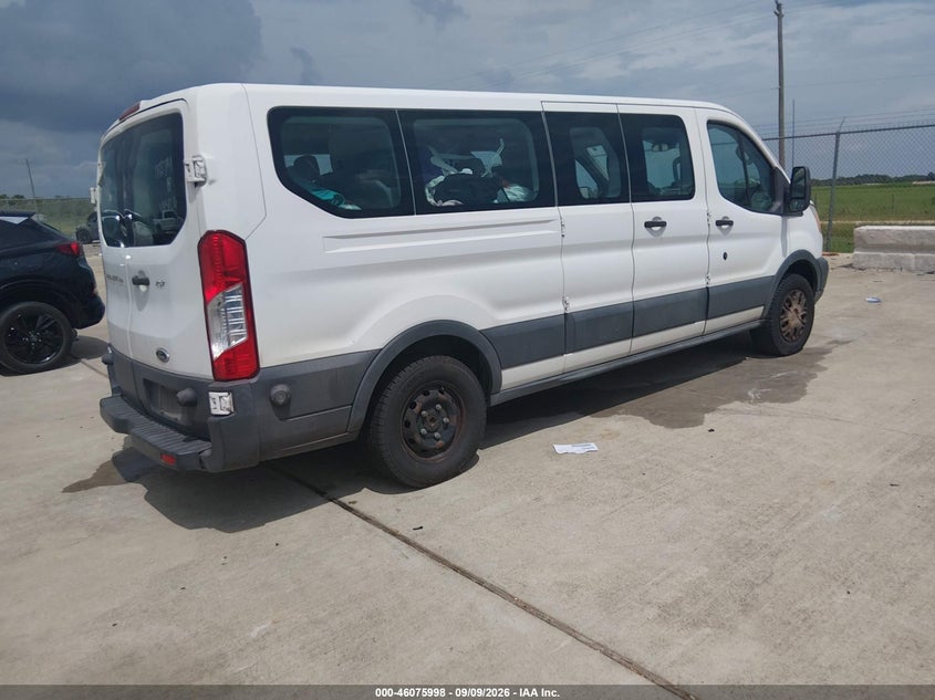 2015 FORD TRANSIT-350 auction photo 4