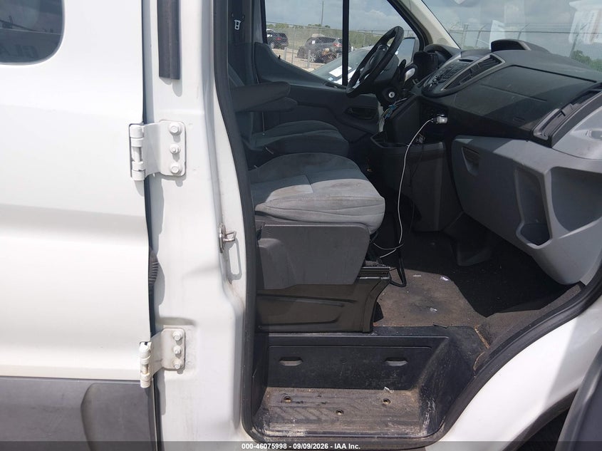 2015 FORD TRANSIT-350 auction photo 5