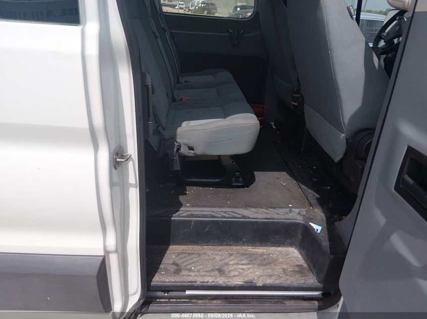 2015 FORD TRANSIT-350 auction photo 8