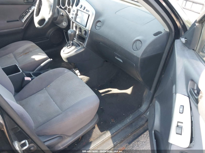 2004 TOYOTA MATRIX auction photo 5