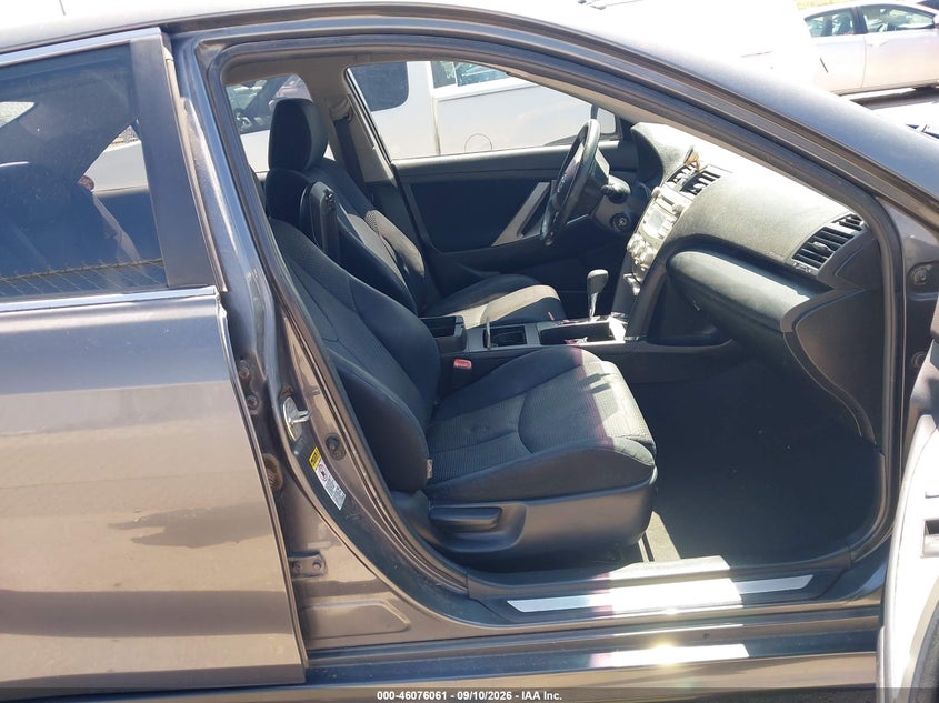 2010 TOYOTA CAMRY auction photo 5