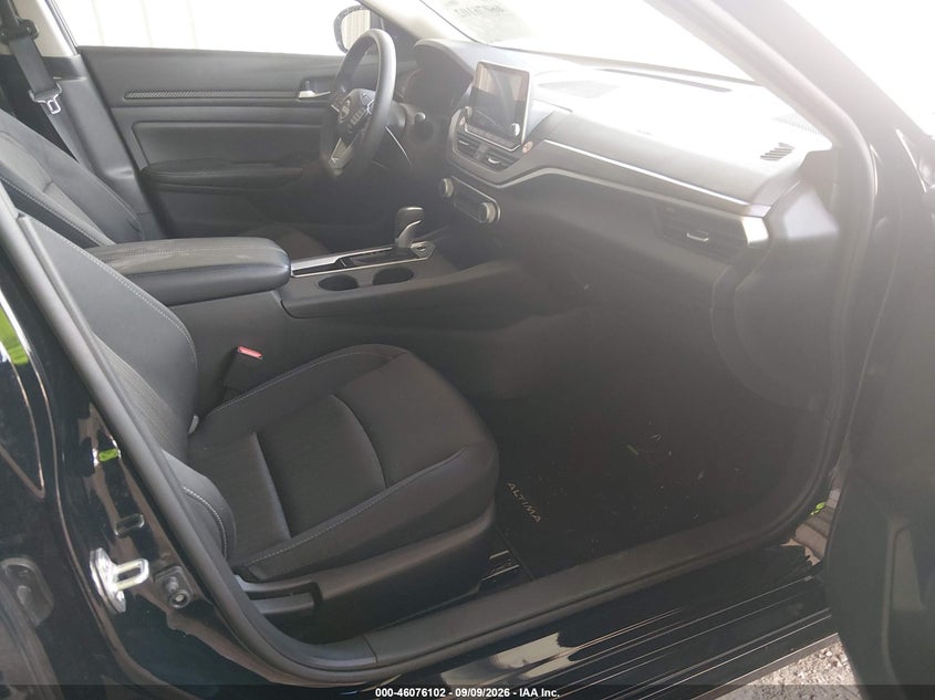 2025 NISSAN ALTIMA auction photo 5