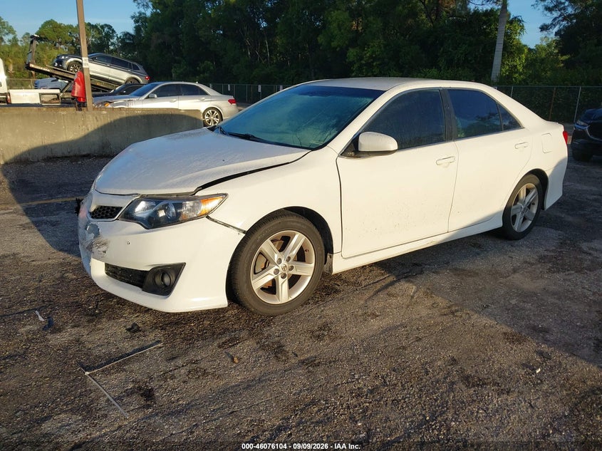 Vin: 4t1bf1fk8eu800756, lot: 46575651, toyota camry se 20142