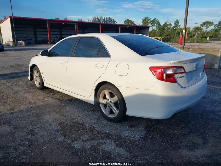Vin: 4t1bf1fk8eu800756, lot: 46575651, toyota camry se 20143
