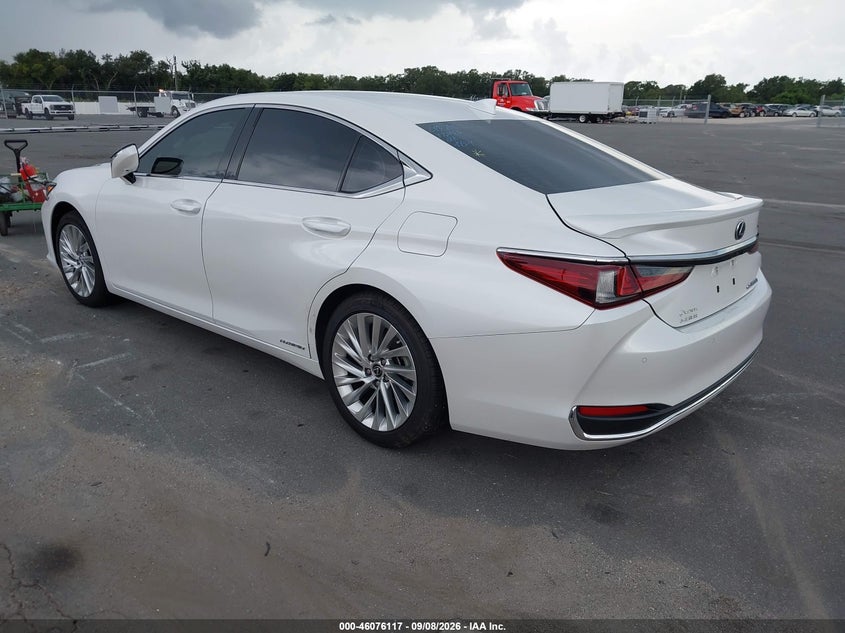 Vin: 58afa1c18nu026562, lot: 46575664, lexus es 300h ultra luxury 20223